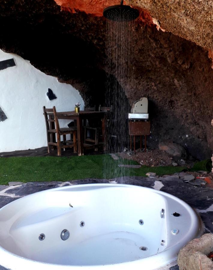 Casa Rural Alessia With Jacuzzi ,Garden & Swimming Pool 圣克鲁斯-德特内里费 外观 照片